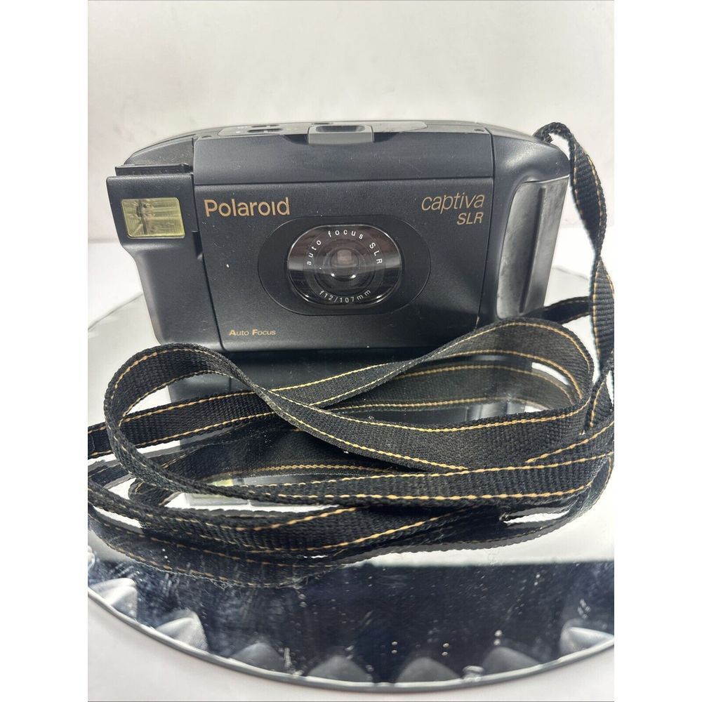 Vintage POLAROID Captiva SLR Instant Film Camera with F/12 107mm Lens‎